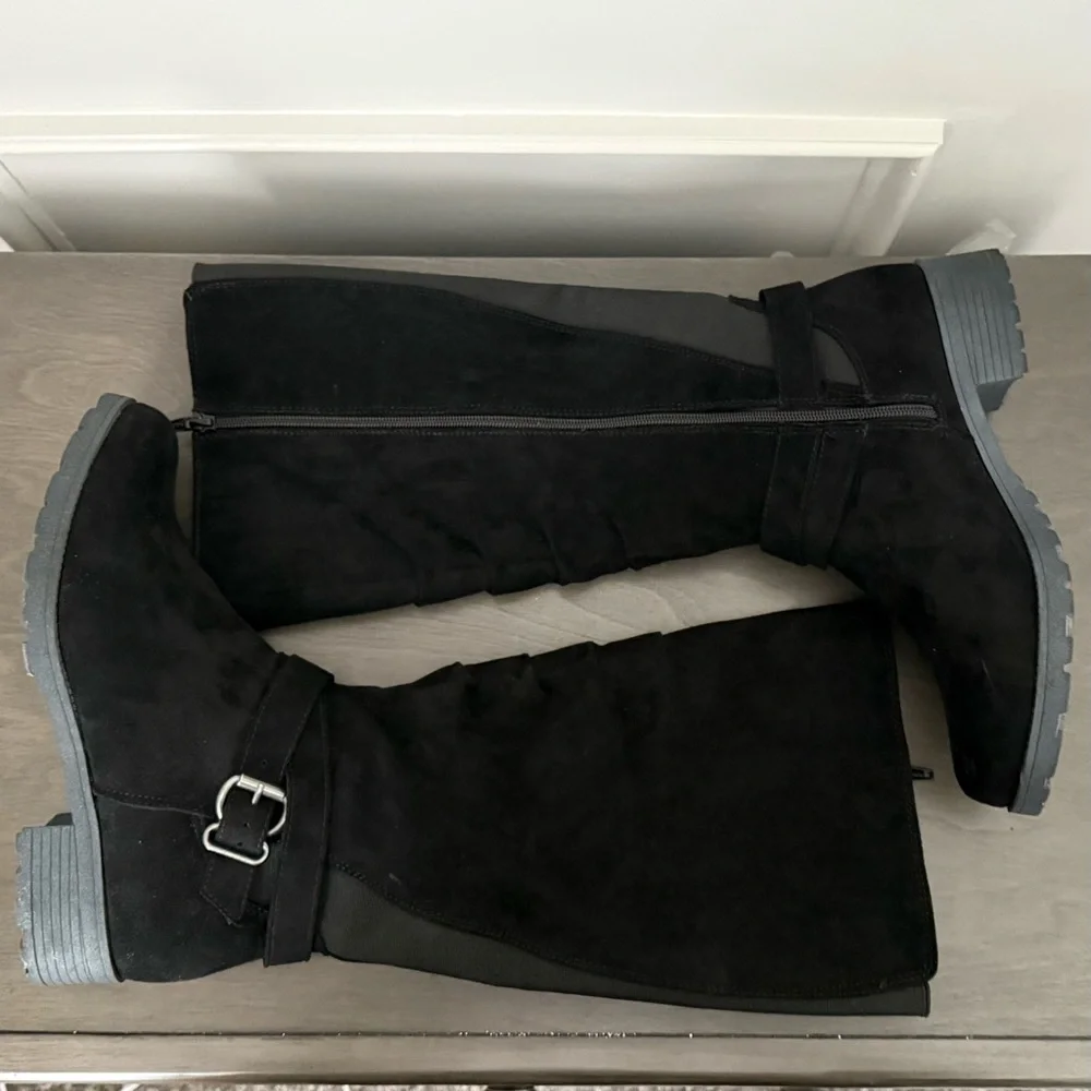 UNR8ED Black Suede Knee High Boots Size 10W